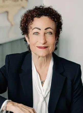 Stephanie Gelber